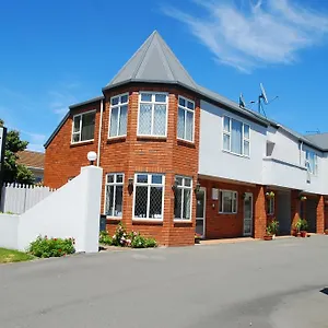 4* Motel Rosewood Court